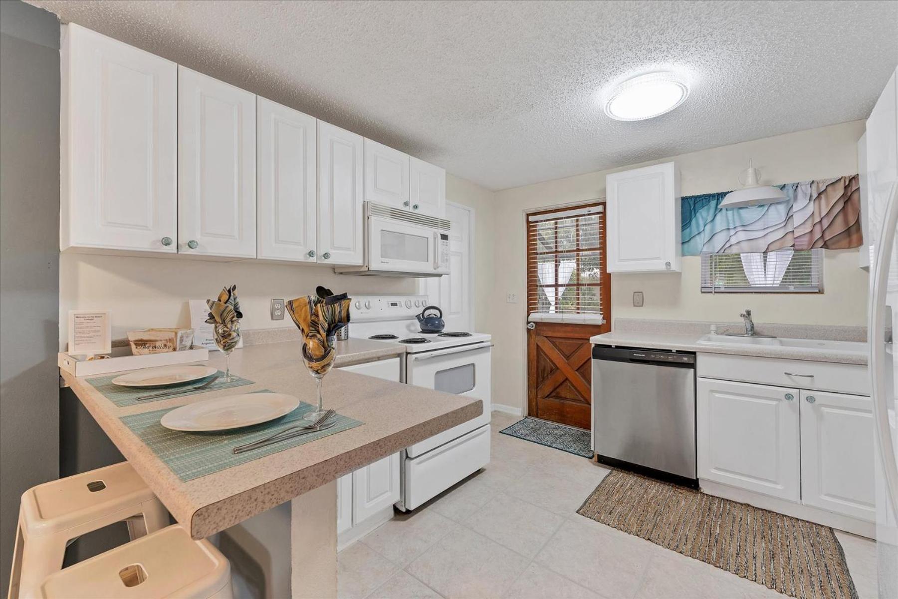 Beach Cottage With Heated Pool Just Off Siesta Key ساراسوتا المظهر الخارجي الصورة