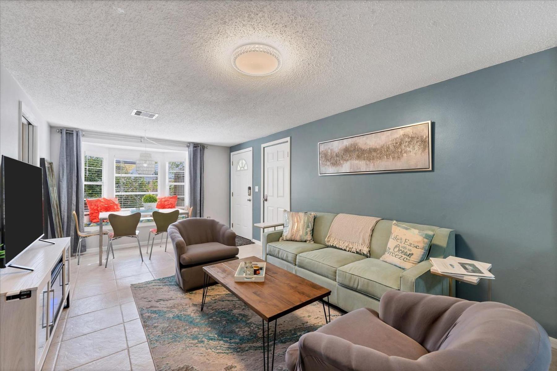 Beach Cottage With Heated Pool Just Off Siesta Key ساراسوتا المظهر الخارجي الصورة