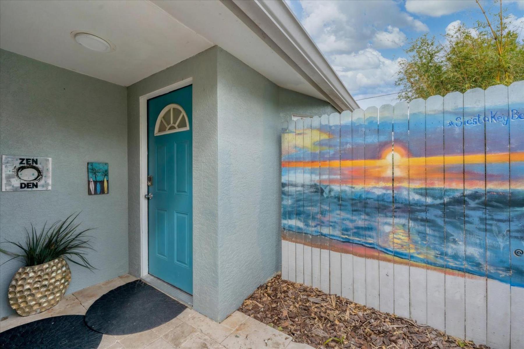 Beach Cottage With Heated Pool Just Off Siesta Key ساراسوتا المظهر الخارجي الصورة