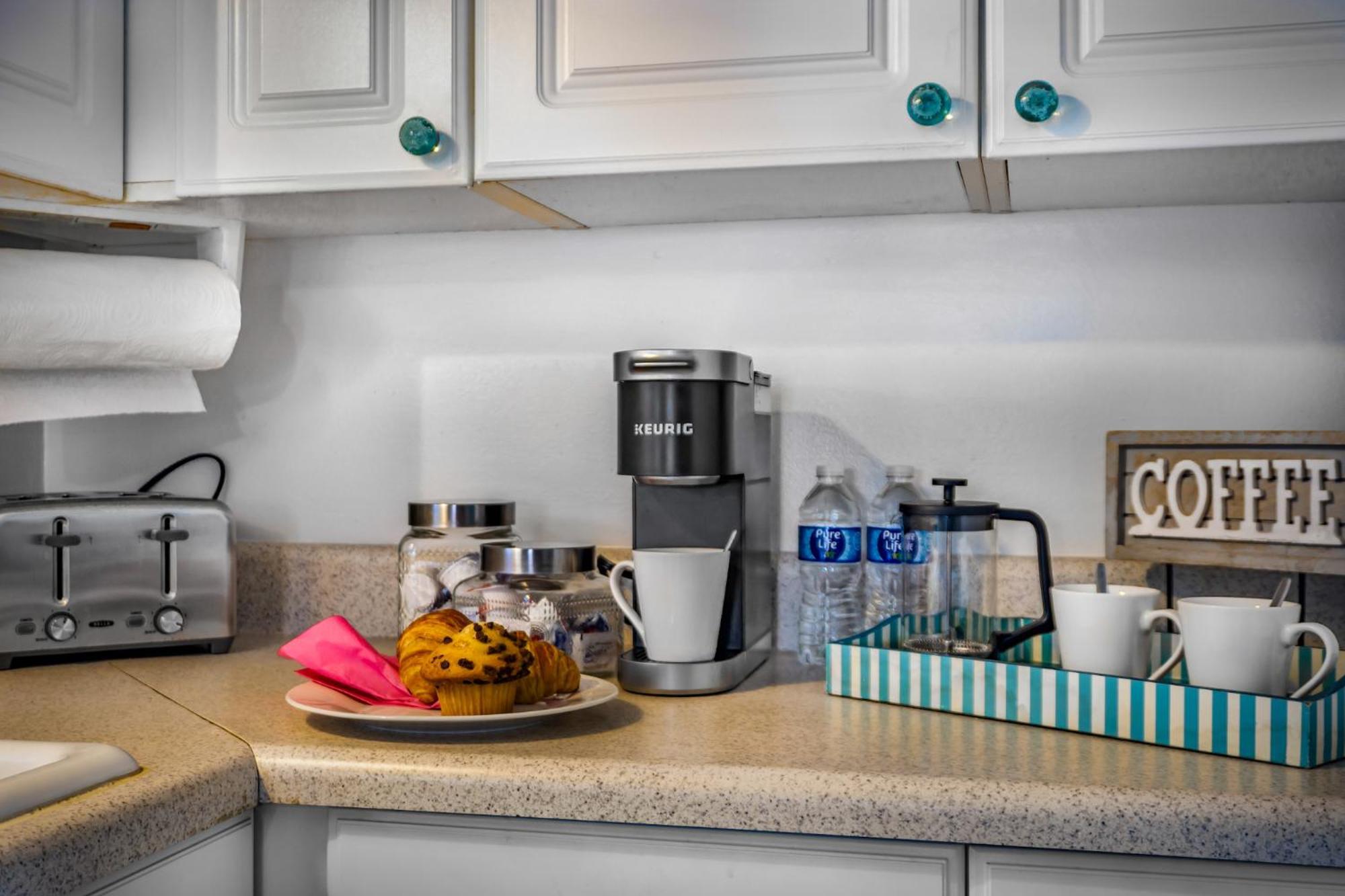 Beach Cottage With Heated Pool Just Off Siesta Key ساراسوتا المظهر الخارجي الصورة