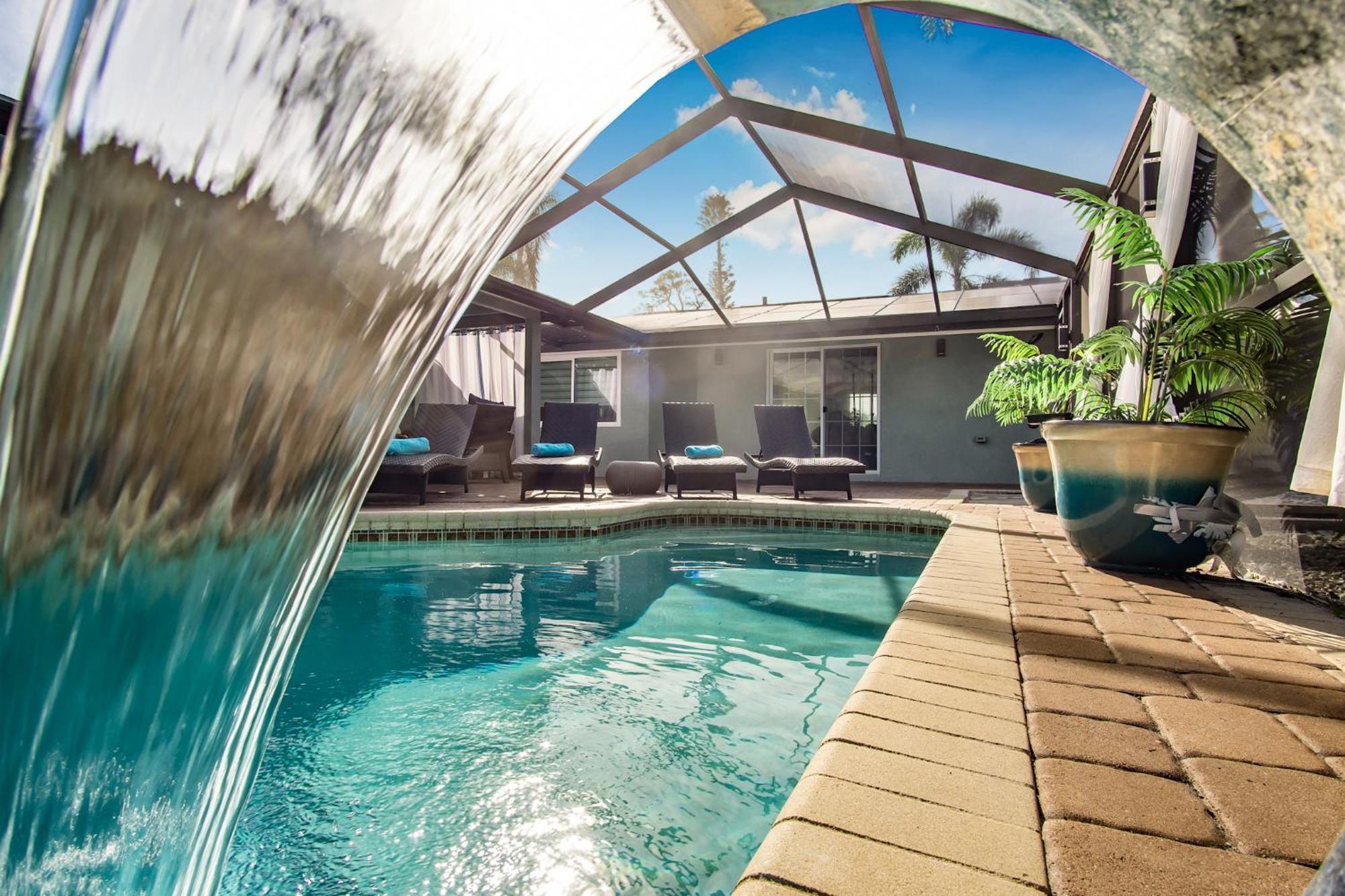 Beach Cottage With Heated Pool Just Off Siesta Key ساراسوتا المظهر الخارجي الصورة