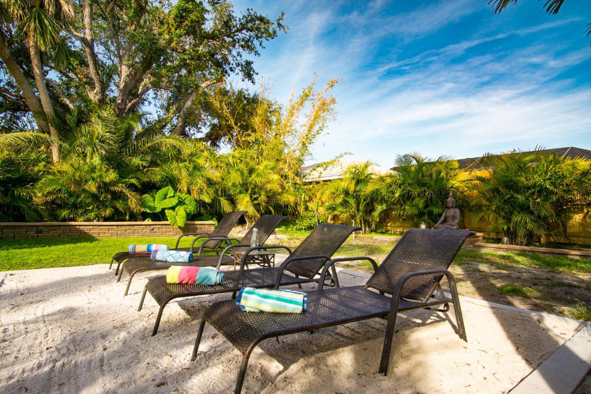 Beach Cottage With Heated Pool Just Off Siesta Key ساراسوتا المظهر الخارجي الصورة