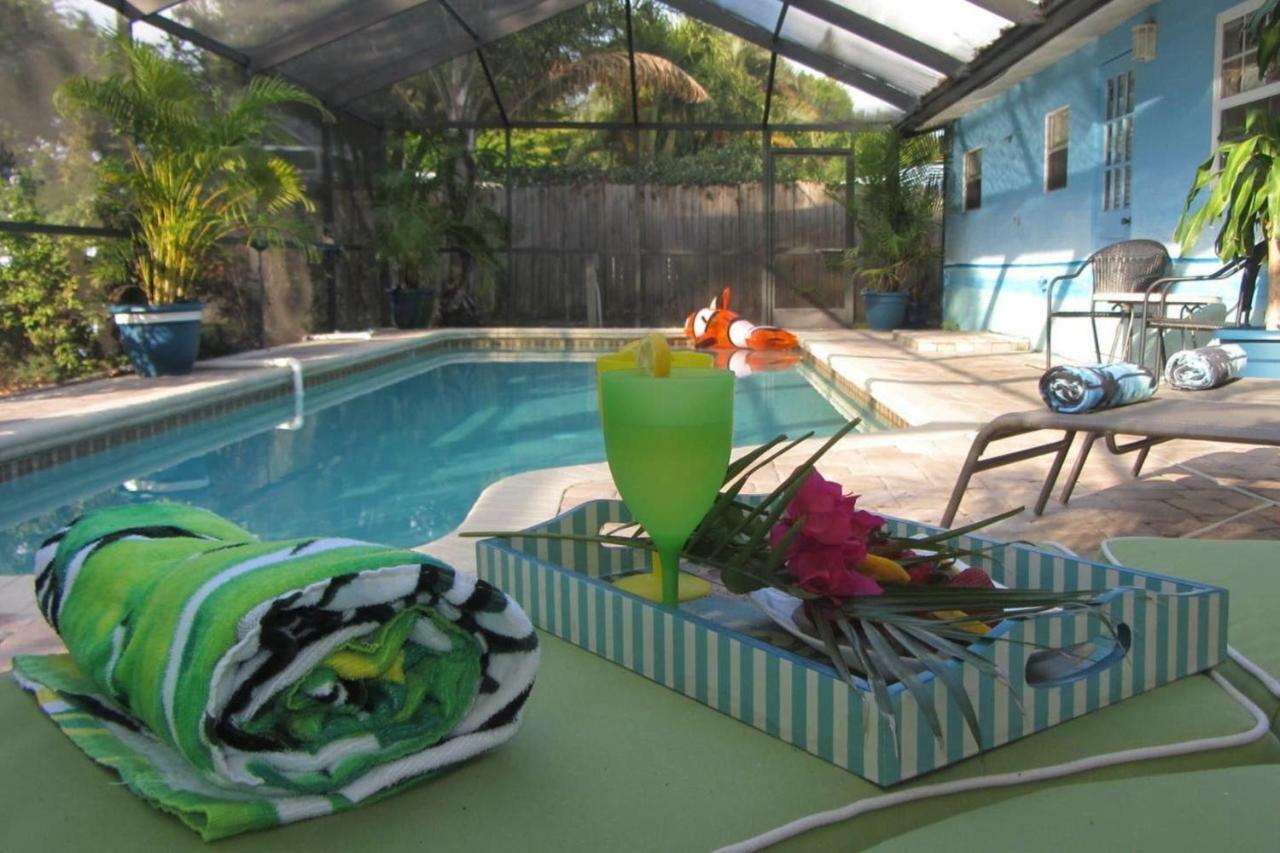 Beach Cottage With Heated Pool Just Off Siesta Key ساراسوتا المظهر الخارجي الصورة